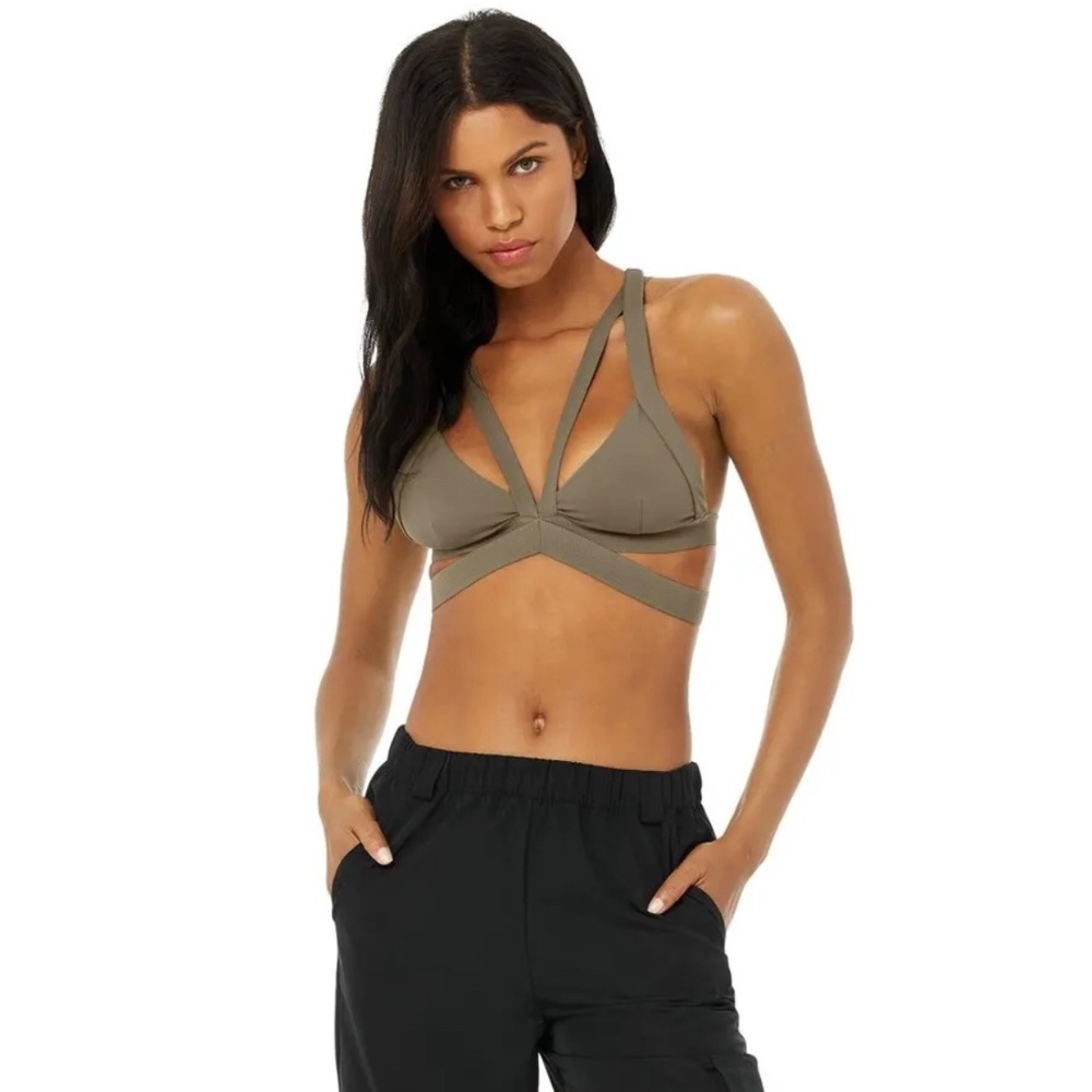 Alo Yoga Nadi Bra in Olive Branch